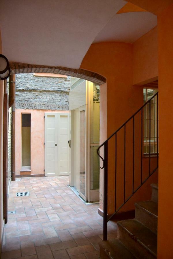 Downtown In Parma Apartment Exterior photo